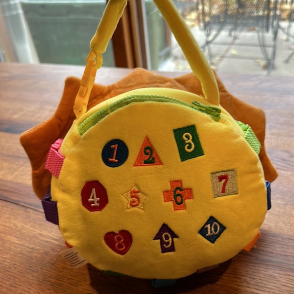 Lion buckle toy. EUC. Super soft, also had small zipper pouch on top. - Picture 7 of 8
